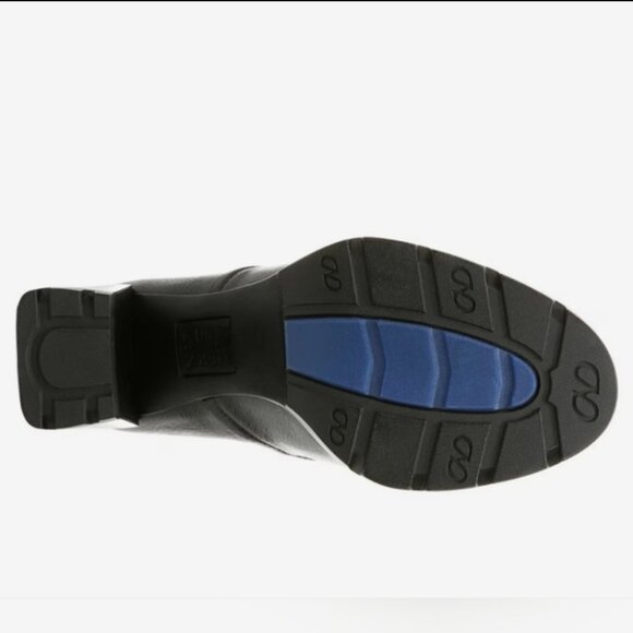 Naturalizer Pierson Pump - Picture 4 of 12